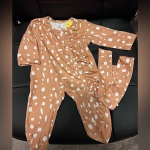 NWT | Baby footie onesie